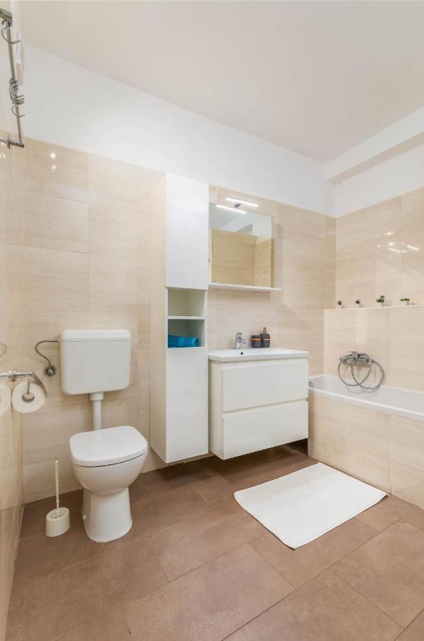 Apartment Melanie Pula Bagian luar foto