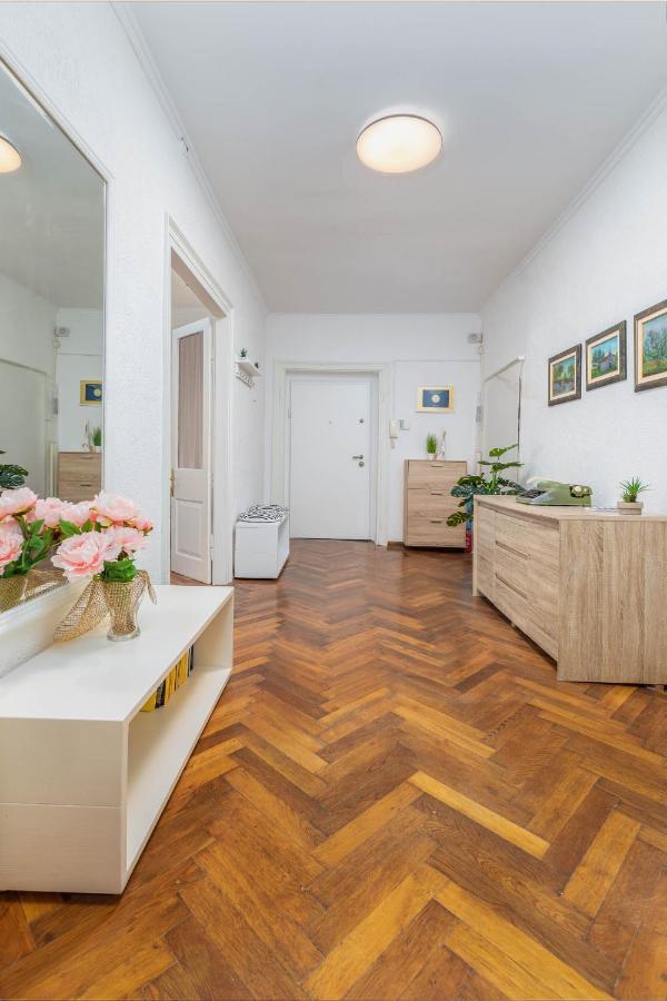 Apartment Melanie Pula Bagian luar foto