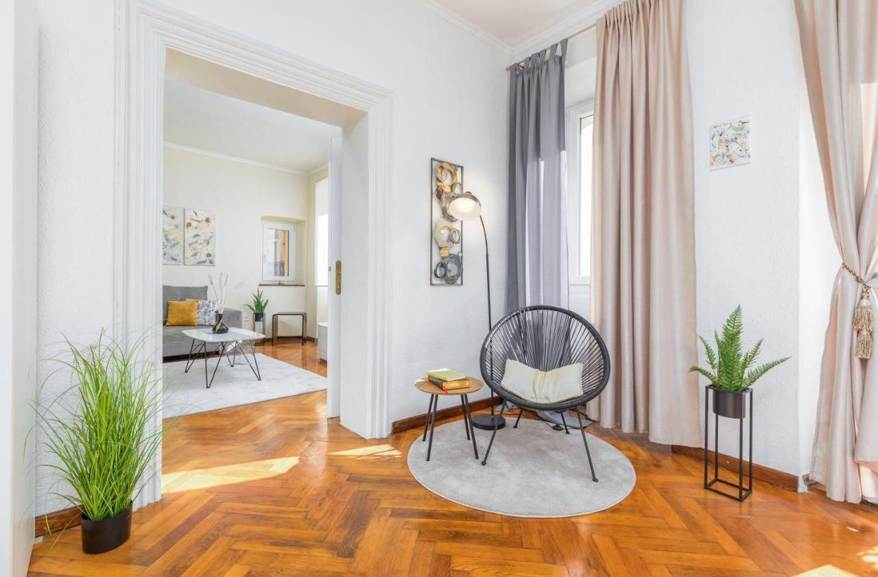 Apartment Melanie Pula Bagian luar foto